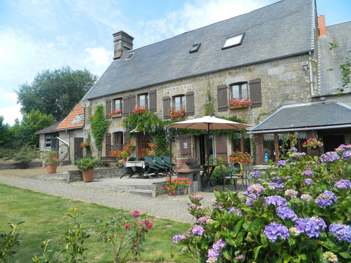 B&B La Seliniere Champ-du-Boult Buitenkant foto